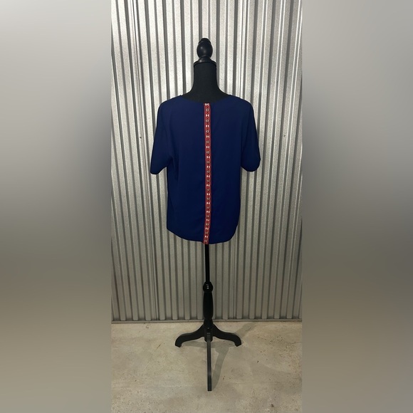 Women’s Designer CROSBY by Mollie Burch Blue Polyester Short Sleeve Blouse Large - Picture 2 of 6